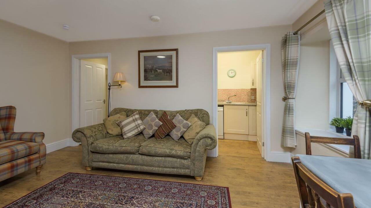 Poppy's Place * Cupar